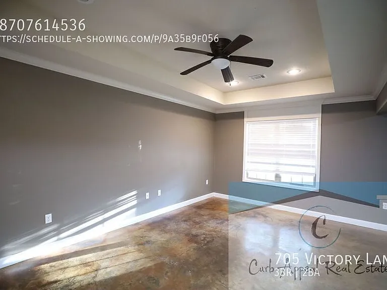705 Victory Ln — Photo 9