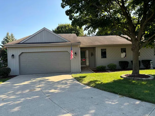 41 Pine Grove Dr, Frankenmuth, MI 48734