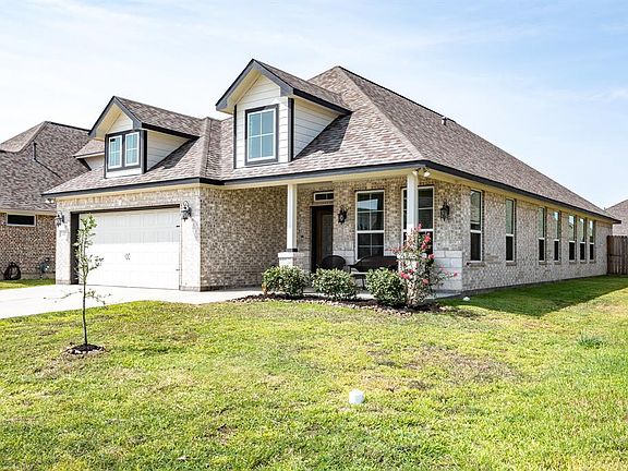 3rd image of 114 Comal Drive