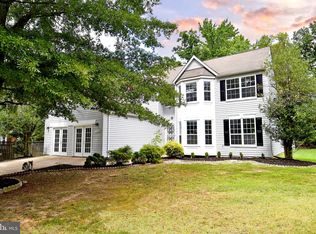 1008 Broderick Dr, Oxon Hill, MD 20745