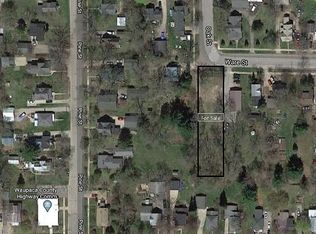 702 Ware St, Waupaca, WI 54981