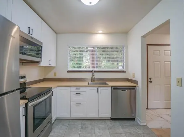 321 NE 105th St, Vancouver, WA 98685