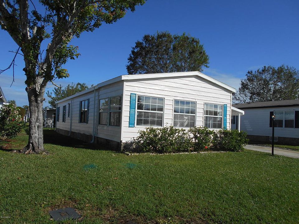 1st image of 371 Dolphin Cir