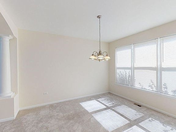 3rd image of 789 Barclay Dr