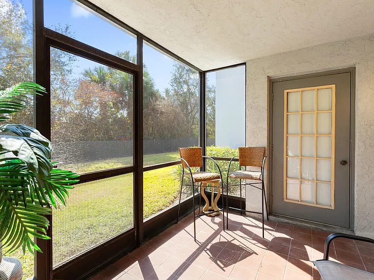 1270 SE Parkview Pl #B5 — Photo 23