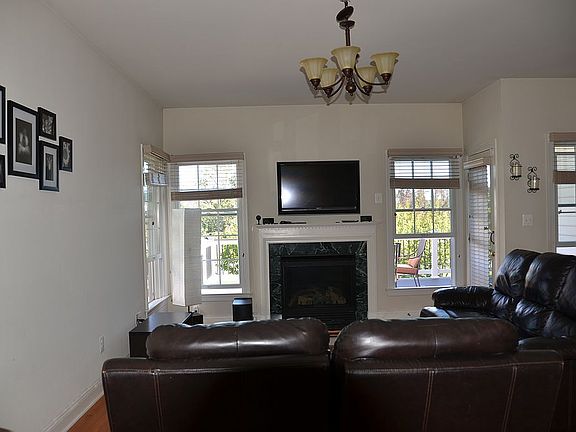 4th image of 22870 Quante Sq