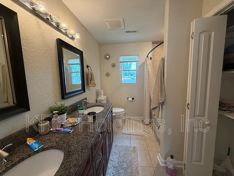 5748 Burrell Ave — Photo 9
