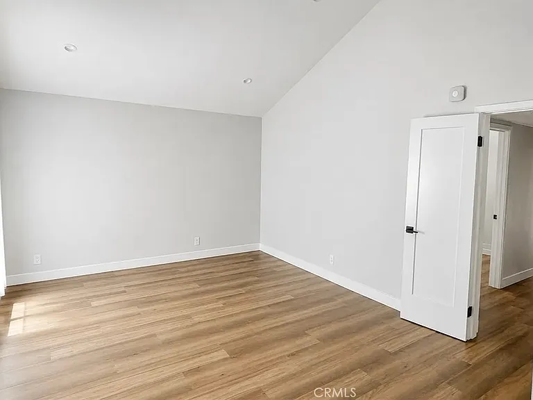 1525 Meadow Glen Rd — Photo 7