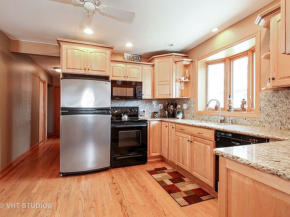 5th image of 9735 Major Ave