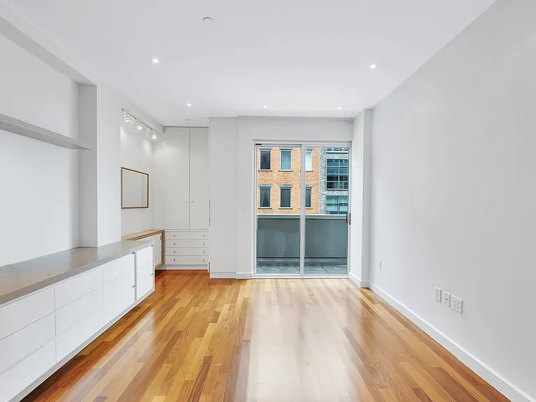 125 N 10th St #S3D — Photo 8