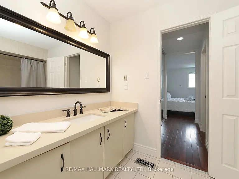 58 Pickett Cres — Photo 31