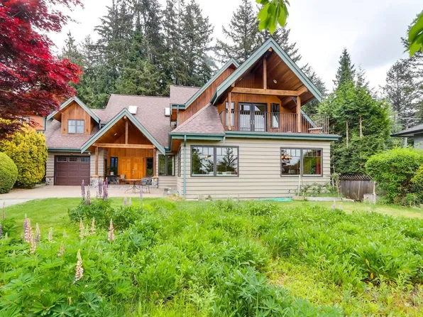 4072 Skyline Dr, North Vancouver, BC V7R 3G7