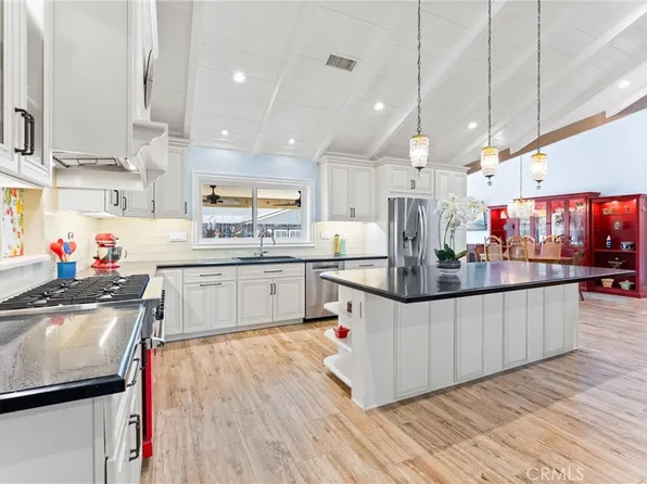 1742 Brookshire Ave, Tustin, CA 92780