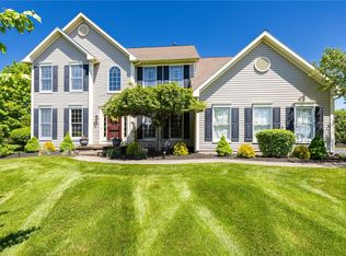 56 Edenfield Rd, Penfield, NY 14526