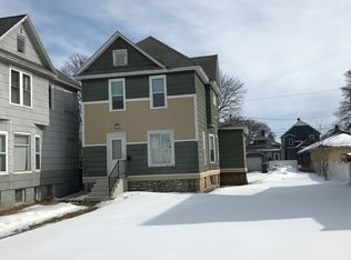 319 S 10th St, Escanaba, MI 49829