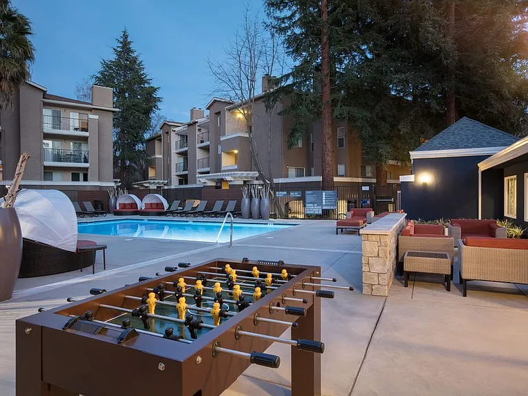 Ridge II Pool and Game Tables