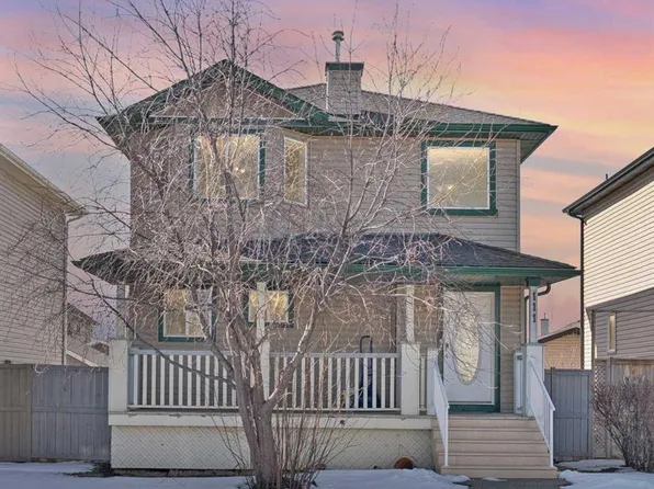 111 N Luxstone Cres SW, Airdrie, AB T4B 2W8