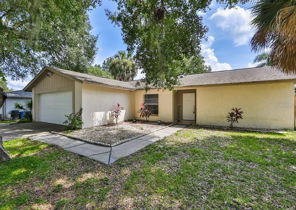 1st image of 2703 Manor Hill Dr