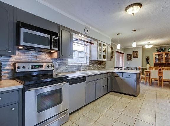 5th image of 2000 Braden Ln