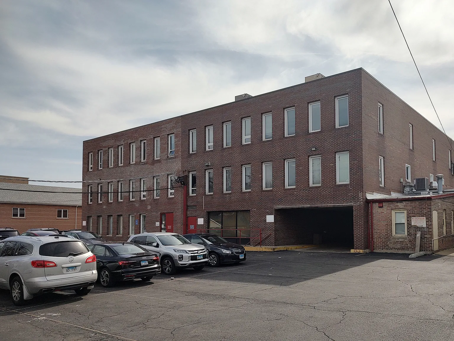 6035 N Northwest Hwy — Photo 2