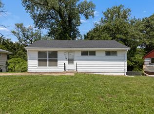 5677 Parchester Dr, Saint Louis, MO 63121