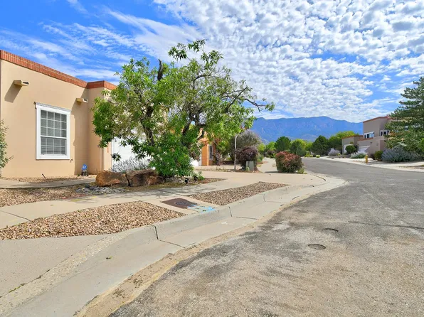5607 Bosque Vista Dr NE, Albuquerque, NM 87111