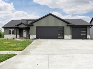 3988 Peridot Dr, Marion, IA 52302