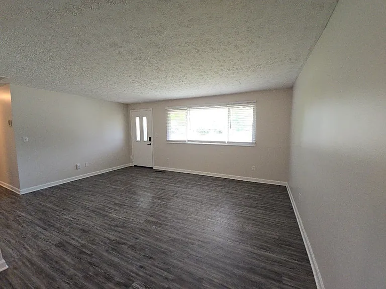 5612 Harshmanville Rd — Photo 3