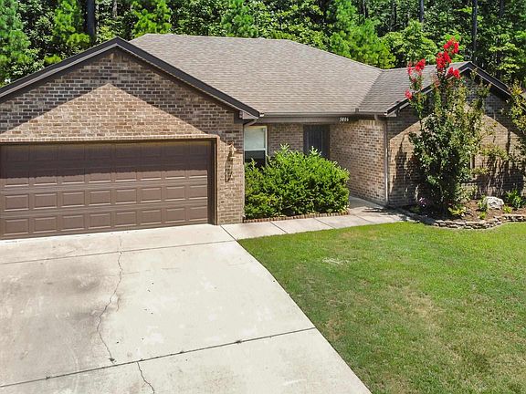 3rd image of 5806 Heritage Heights Dr