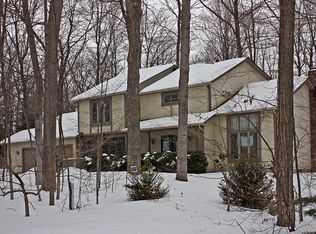 33 Woodridge Dr, Mendon, NY 14506