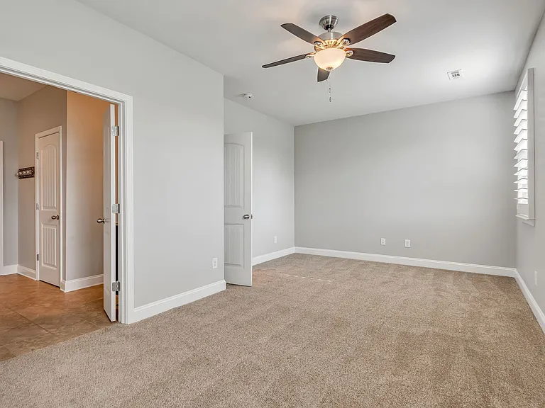 1477 Channing Dr — Photo 23