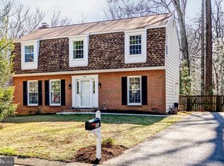 864 Twin Harbor Dr, Arnold, MD 21012