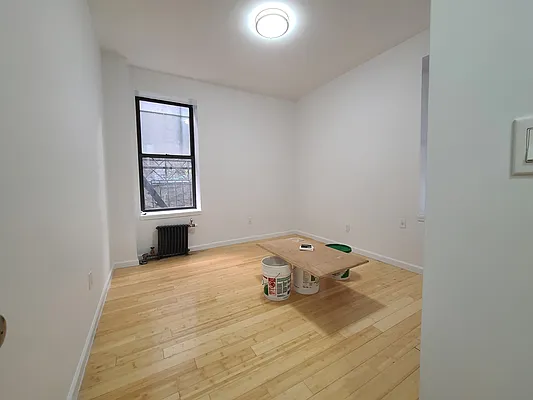 Rented by BRICK & GALO REALTY CORP | media 27