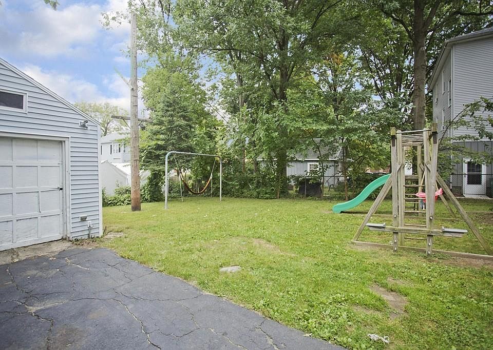 18 Saint Anthony St Chicopee MA Zillow