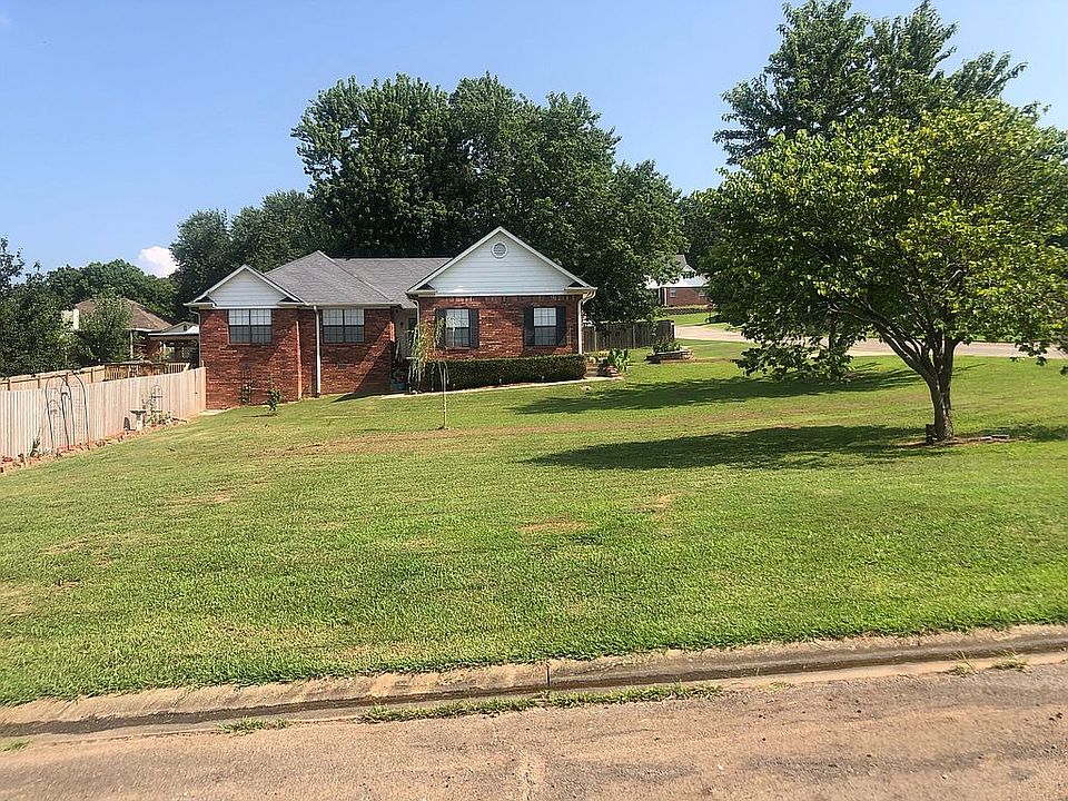 1st image of 3011 Rosewood Ln