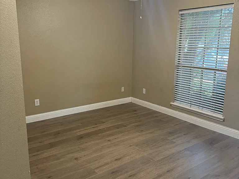 1113 Inland Ln — Photo 17