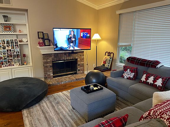 5th image of 5028 Pearlman Way