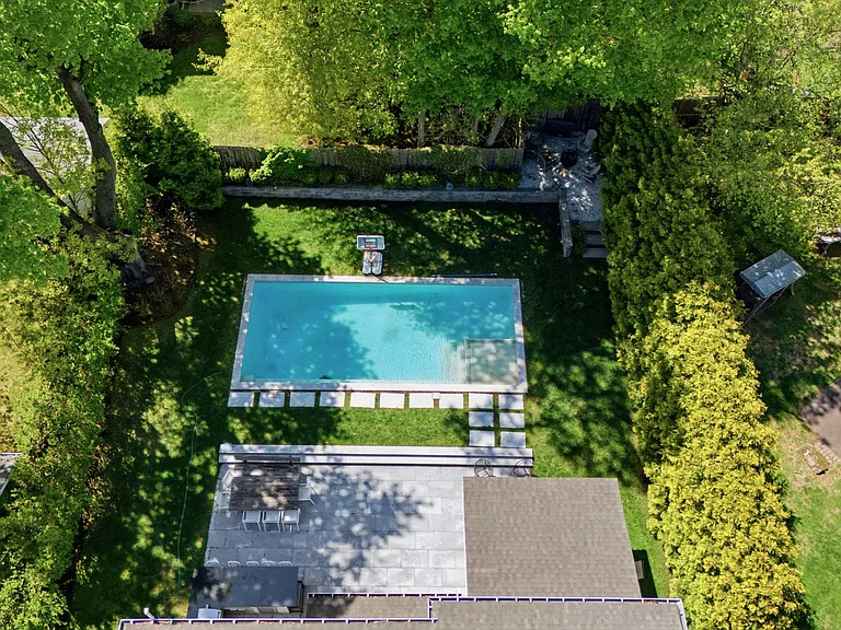 191 Jefferson Ave — Photo 46
