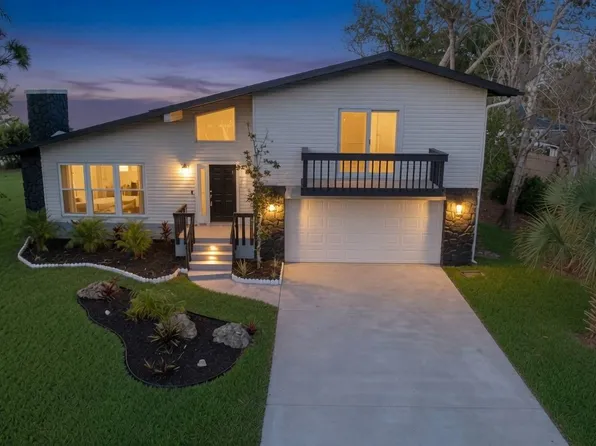 5667 Creekwood Dr, Sarasota, FL 34233