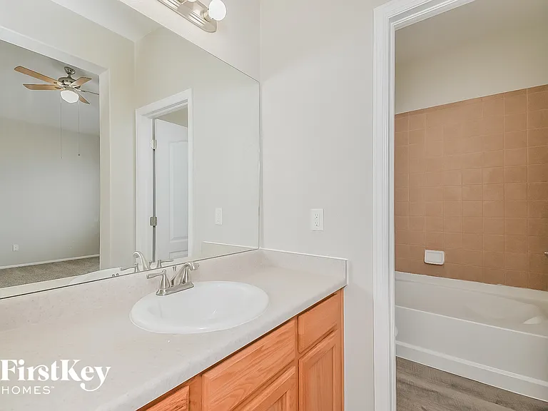 7976 Cairn Ct — Photo 10