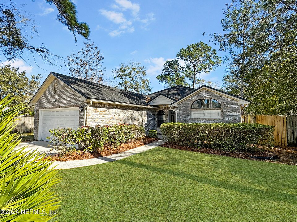 1st image of 831 WICKLOW Court
