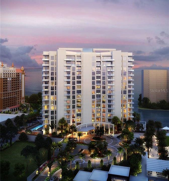1st image of 200 Quay Cmns Penthouse 1903