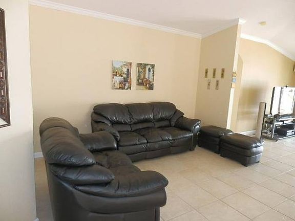 INTERIOR LIVING SPACE