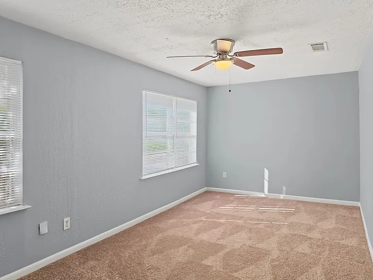 5427 Willow Glen Dr — Photo 13