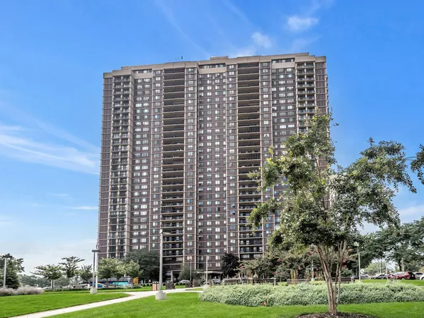 27110 Grand Central Pkwy APT 19K, Queens, NY 11005