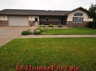 606 1st Ave, Springville, IA 52336