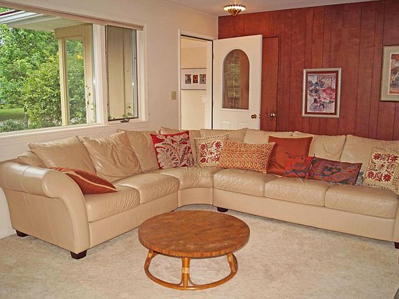 5th image of 1431 Sherwood Ave