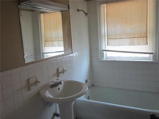 5th image of 319 Spruce Ave