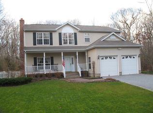 57 Clay Pit Rd, Sag Harbor, NY 11963