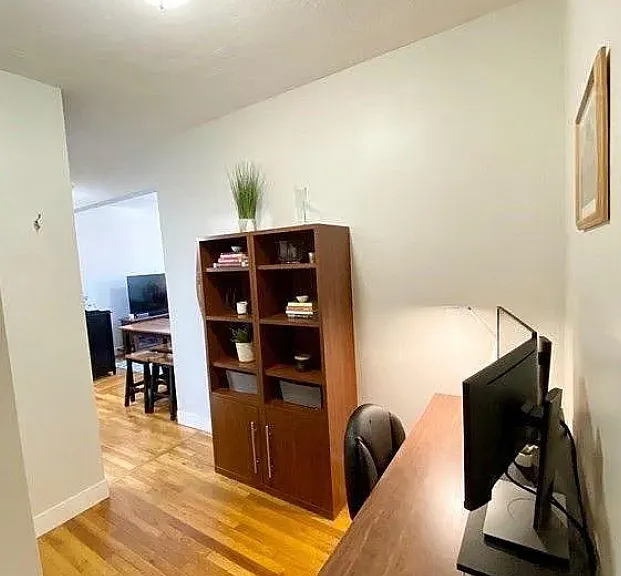 83 Park Dr #14B — Photo 3